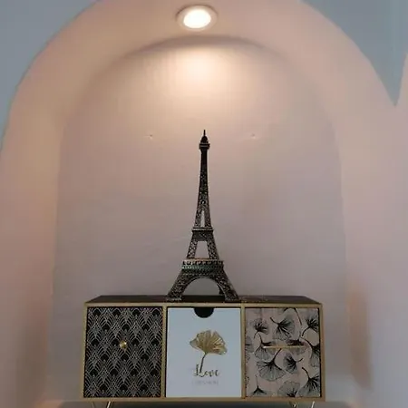 La Vie Est Belle *
