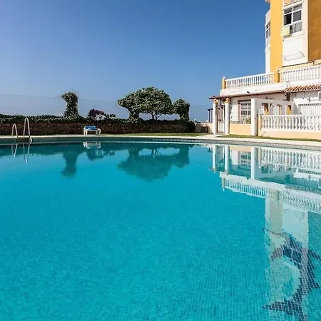 La Vie Est Belle Apartment